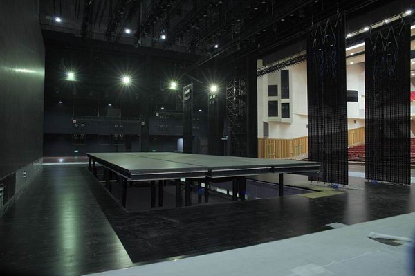 小学松木舞台体育场地地板施工方案3