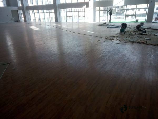 小学篮球场馆木地板施工流程3